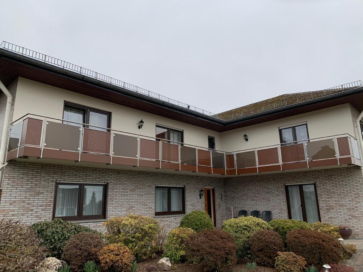Ferienwohnungjahrsfeld Strassenhaus Εξωτερικό φωτογραφία